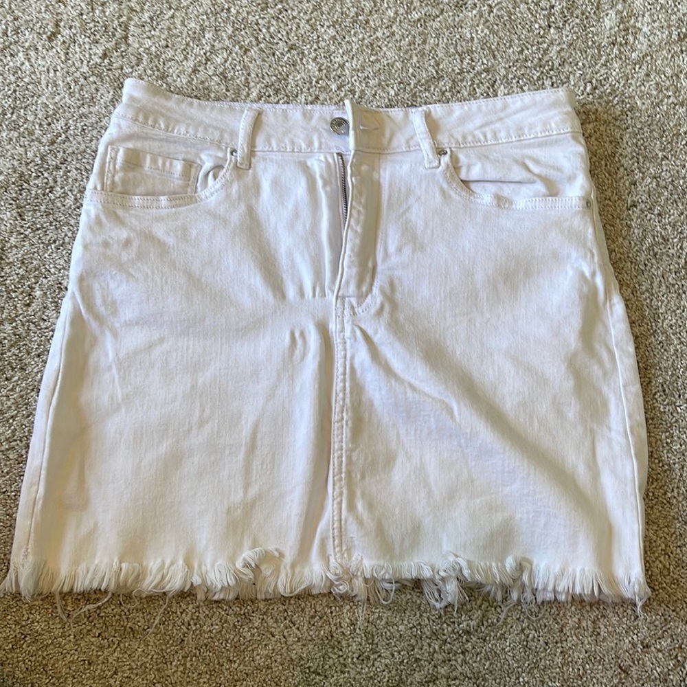 American eagle white jean skirt